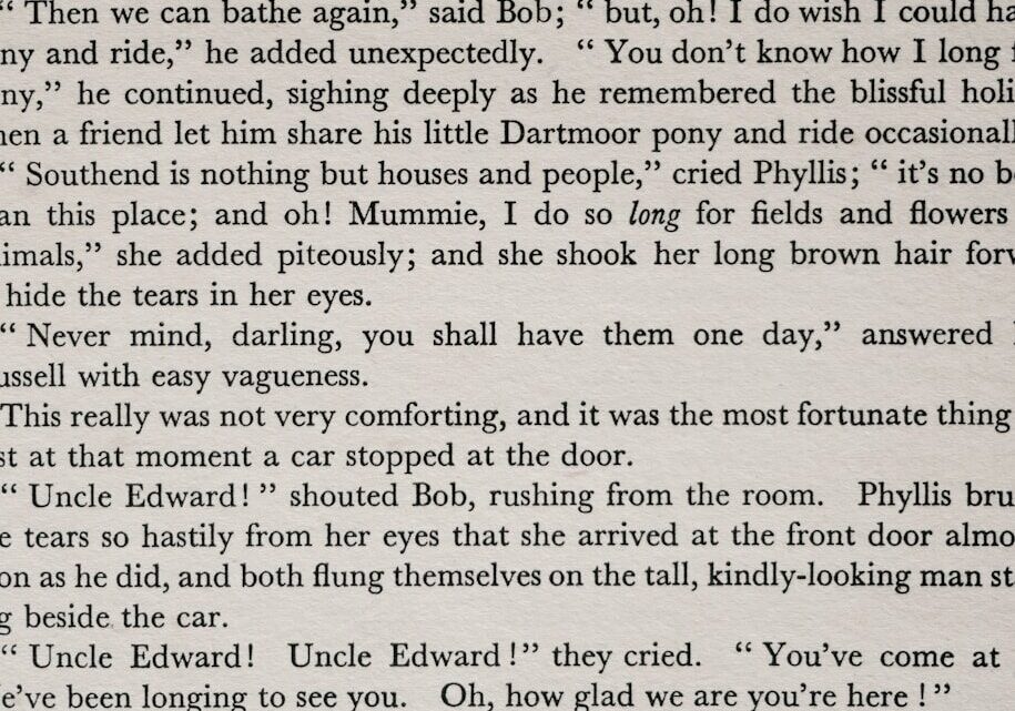 Jak wykorzystać Claude AI do generowania długich tekstów i analizy dokumentów? Praktyczny przewodnik.