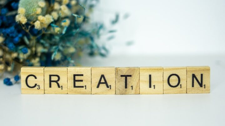 Jak stworzyć i udostępnić własnego Custom GPT w ChatGPT? Krok po kroku dla twórców i firm.