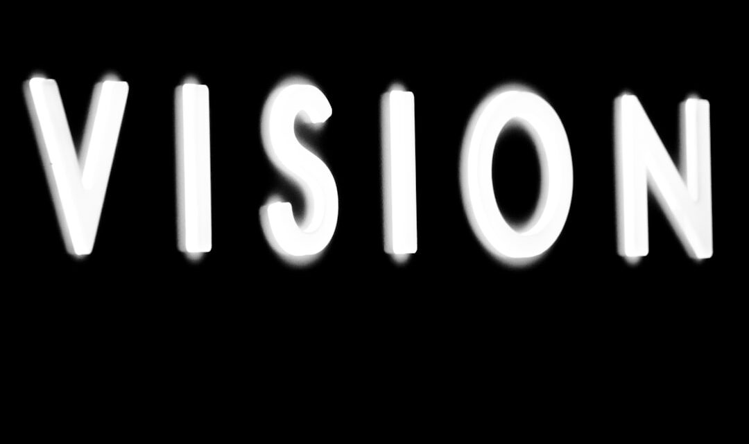 Jak używać funkcji „Vision” w ChatGPT (GPT-4V) i Gemini do analizy obrazów i wykresów?