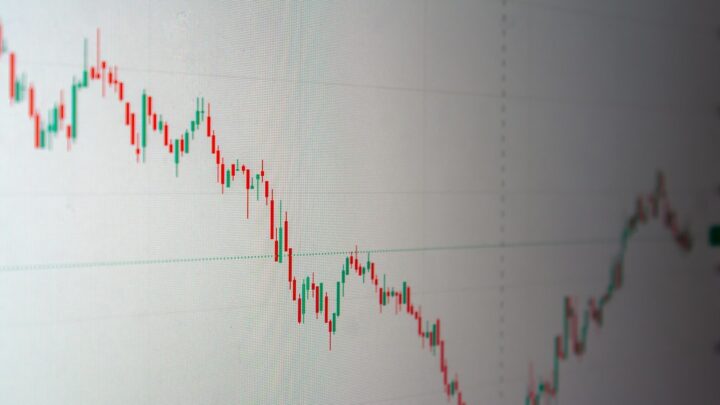 Jak wykorzystać AI do kompleksowego researchu i analizy trendów rynkowych? Praktyczne narzędzia i strategie.