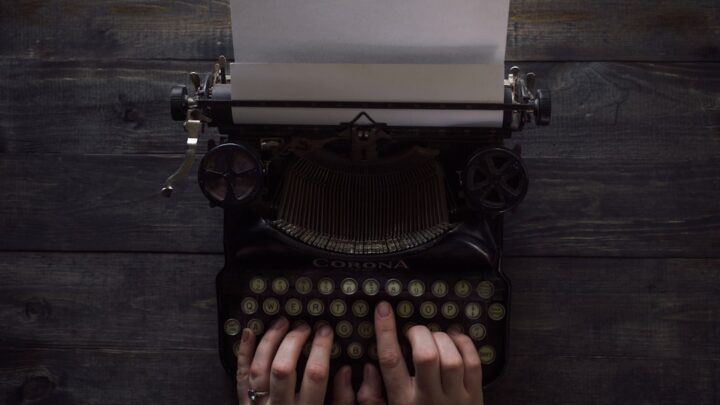 Porównanie modeli LLM dla pisania contentu: ChatGPT vs Claude vs Gemini – który wybrać do bloga i copywritingu?