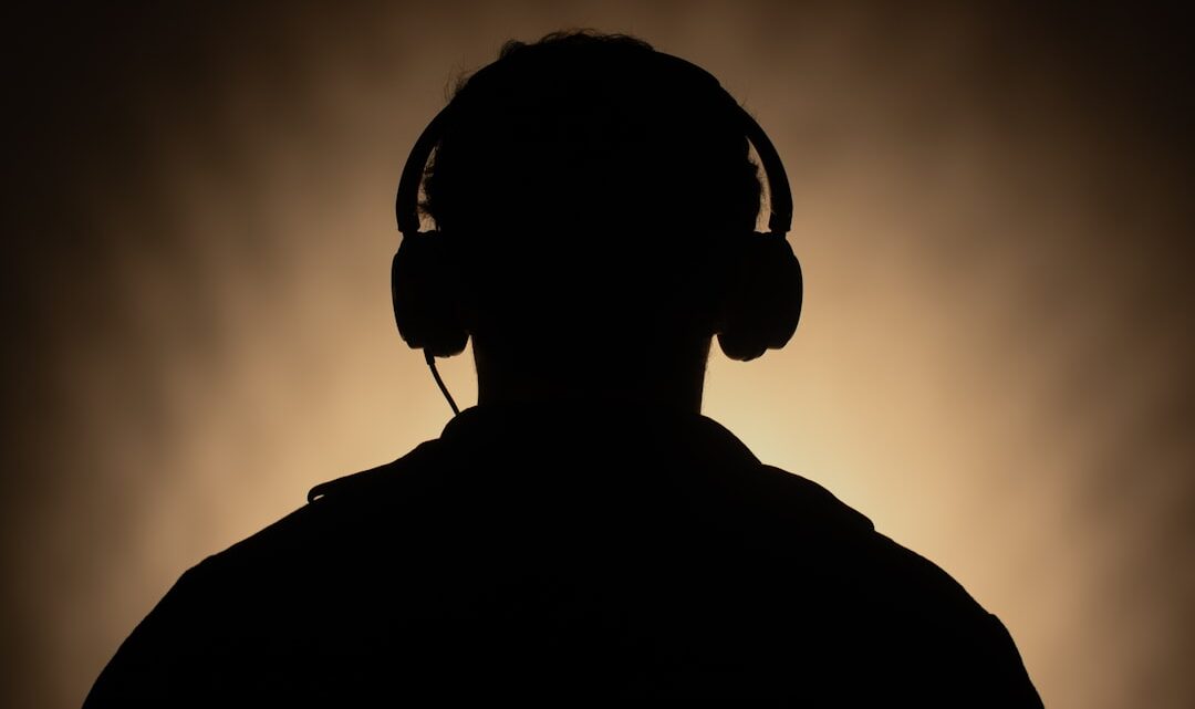 Udio vs. Suno: Które narzędzie AI lepiej sprawdzi się do tworzenia muzyki do podcastów?