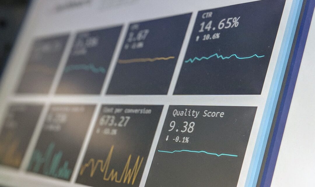 Agent AI do monitorowania i zarządzania reputacją w sieci: Jak proaktywnie reagować na wzmianki o marce i konkurencji?