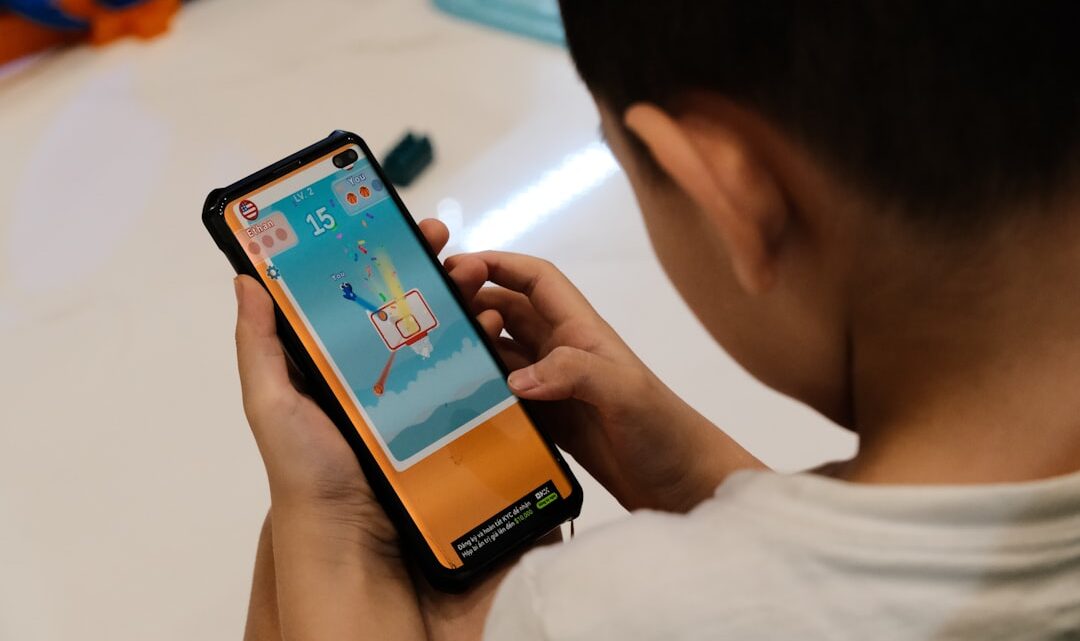 AI w tworzeniu personalizowanych gier mobilnych i aplikacji edukacyjnych: Od pomysłu po prototyp z inteligentnym feedbackiem