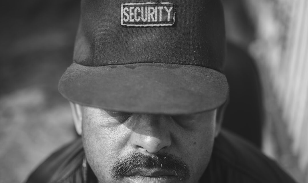 Bezpieczeństwo Agentów AI w praktyce: Jak chronić systemy autonomiczne przed prompt injection i nieautoryzowanym działaniem?