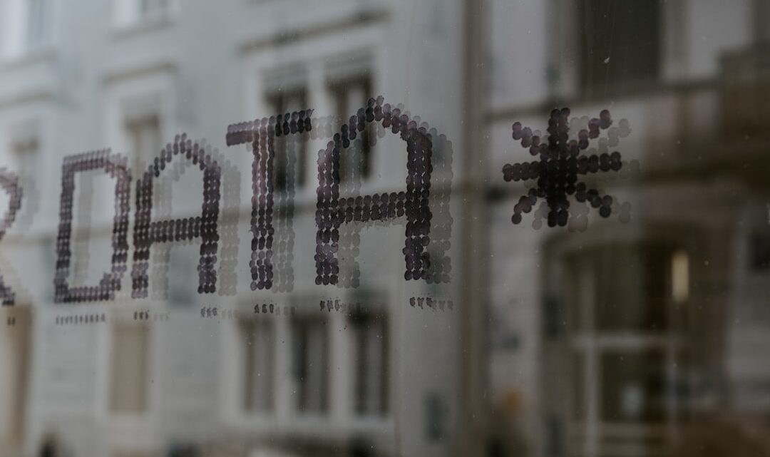 Bezpieczeństwo danych w erze AI: Jak chronić swoją prywatność i poufne informacje podczas korzystania z ChatGPT i innych narzędzi?