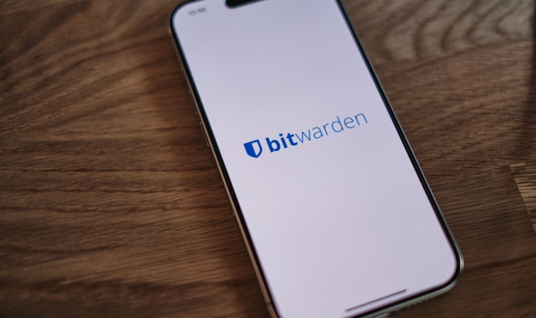 Bezpieczne zarządzanie hasłami i danymi logowania za pomocą menedżerów haseł: Kompleksowy przewodnik dla użytkowników