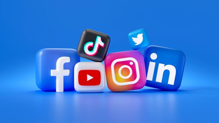 Jak wykorzystać AI (ChatGPT, Claude AI) do analizy i personalizacji strategii komunikacji kryzysowej w social mediach dla polskich marek?