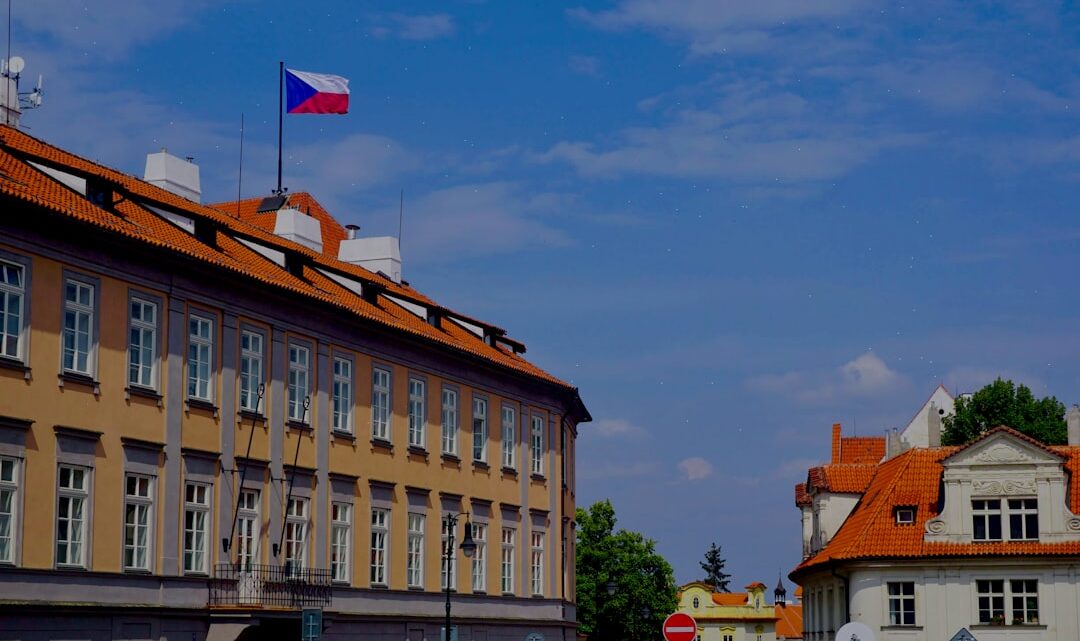 AI w digitalizacji i interaktywnej prezentacji ginących gwar i dialektów języka polskiego: Jak ElevenLabs i Agenty AI mogą pomóc w dokumentowaniu i uczeniu unikalnych form mowy?