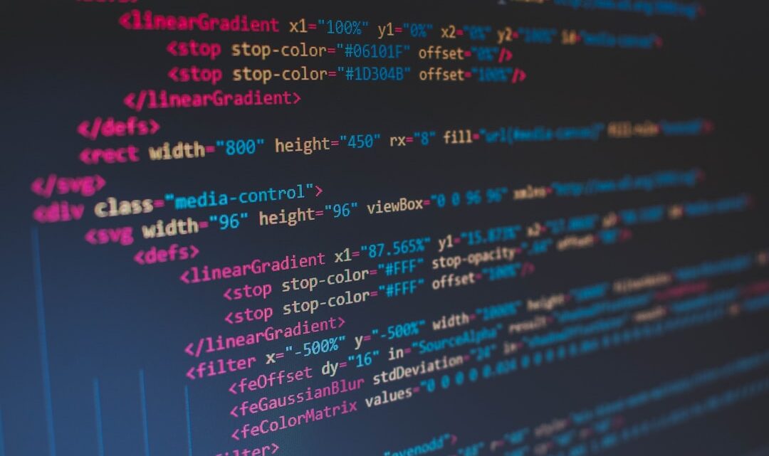 AI w edycji i optymalizacji kodu JavaScript dla przeglądarek: Jak użyć ChatGPT i Gemini do poprawy wydajności i bezpieczeństwa skryptów frontendowych?