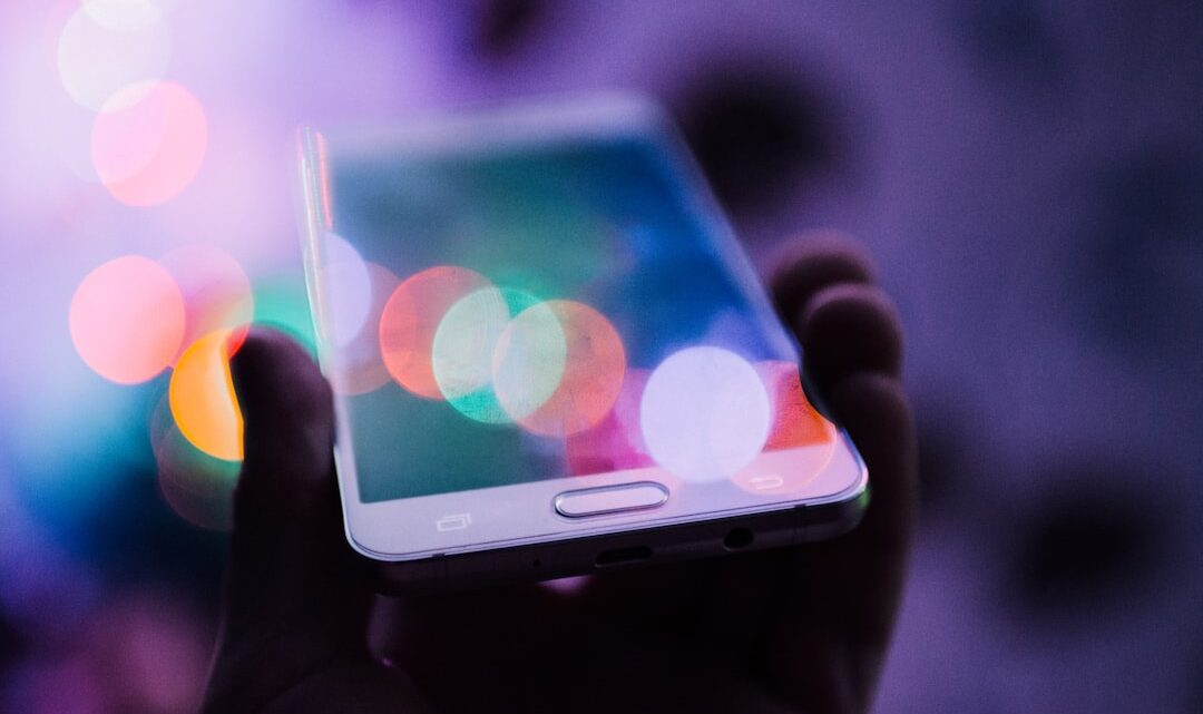 Optymalizacja zużycia baterii przez aplikacje AI na smartfonach: Jak skonfigurować Gemini i inne modele, by działały wydajnie, nie rozładowując telefonu?